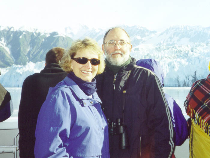 Photo of Tom & Lynda Plymate in front of Hubbard Glacier, Alaske