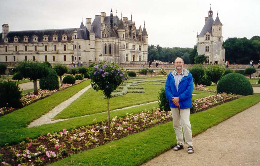 Photo of Tom Plymate at Chateau Chenonceau, France, summer 1998